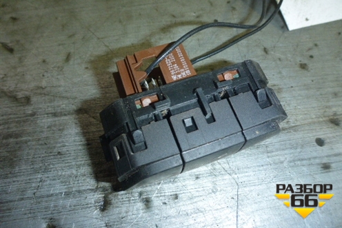 Модуль кнопок (управления пневмоподвесткой) (96729ZD00) для Citroen C5 с 2008г (С5)