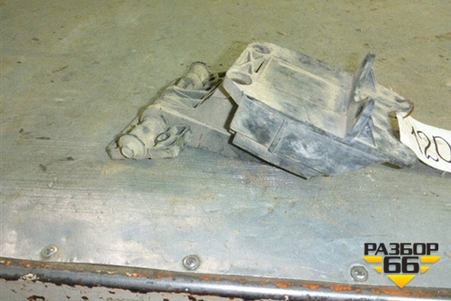 Кронштейн фары левой для Volvo TRUCK FH с 2002-2008г (ФШ)