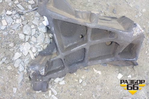 Кронштейн переднего бампера левый  (Нижний) (1525694) для Scania 4 Series с 1995-2005г