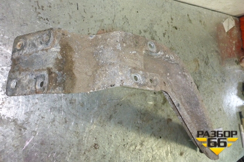 Кронштейн переднего бампера левый для Scania 4 Series с 1995-2005г