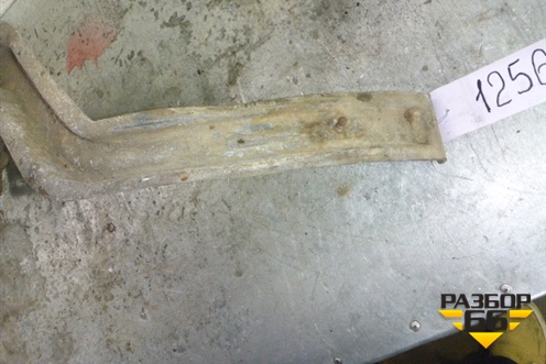 Кронштейн переднего бампера левый для Scania 4 Series с 1995-2005г