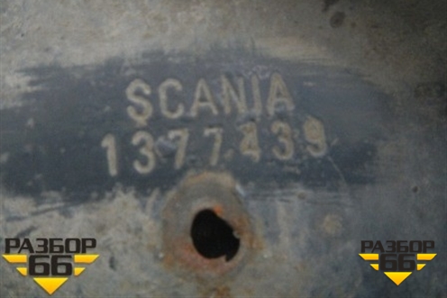 Кронштейн переднего крыла правый  (1377439) для Scania  4 Series с 1995-2005г