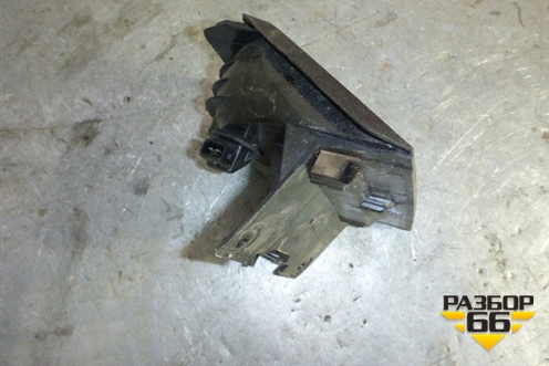 Фонарь задний стоп сигнал (8200211037) для Renault Logan с 2004-2015г (Логан)