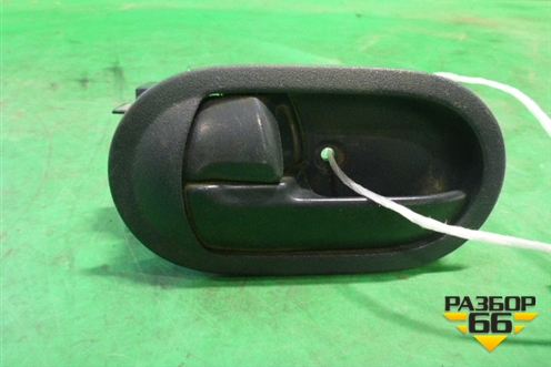 Ручка внутренняя двери передней левой (5716A303HA) для Mitsubishi Colt с 2004г