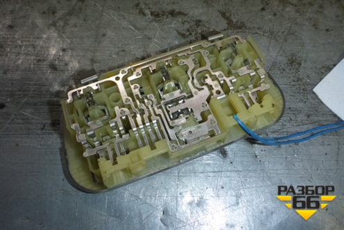 Плафон салонный центральный для Citroen C5 с 2008г (С5)