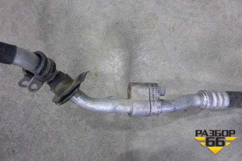 Трубка кондиционера (от испарителя к компрессору) (7L6820744BA) для Volkswagen Touareg c 2002-2010г (Туарег)