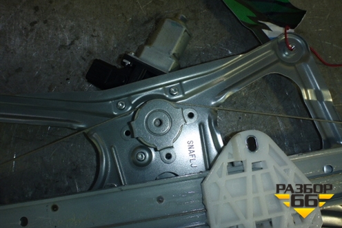 Стеклоподъёмник электрический передний левый (новый) (72250SNAA02) для Honda Civic 4D с 2005-2011г (Цивик)