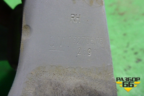 Петля двери багажника (правая) (13276575) для Opel Astra J с 2009г
