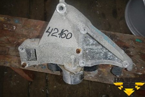 Кронштейн генератора (55186284) для Fiat Albea с 2003г