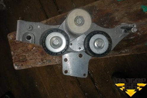 Кронштейн генератора (55186284) для Fiat Albea с 2003г