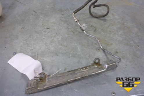 Рейка топливная рампа (1.6л 1ZR) для Toyota Auris с 2006-2012г