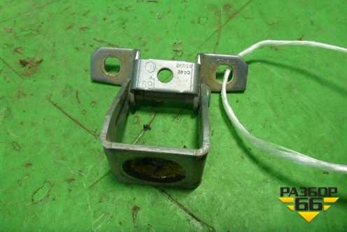 Петля двери багажника (46832829) для Fiat Grande Punto с 2005г