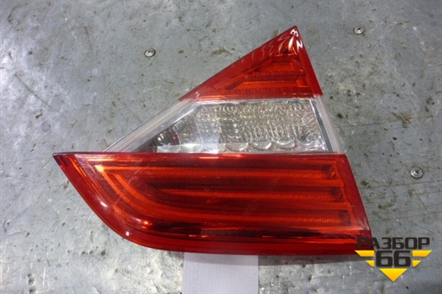 Фонарь задний внутренний левый (LED после 2013г седан) (3T5945093A) для Skoda Superb с 2008-2015г