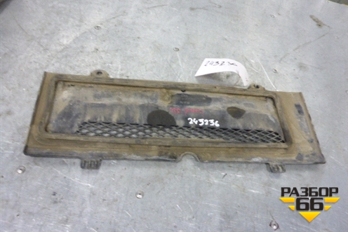Решетка в капот  (81611500136) для MAN  TGS с 2007г