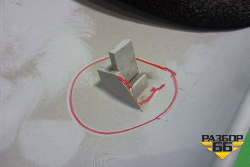 Обшивка стойки задняя верхняя левая (9631637877) для Citroen C5 с 2005-2008г (С5)