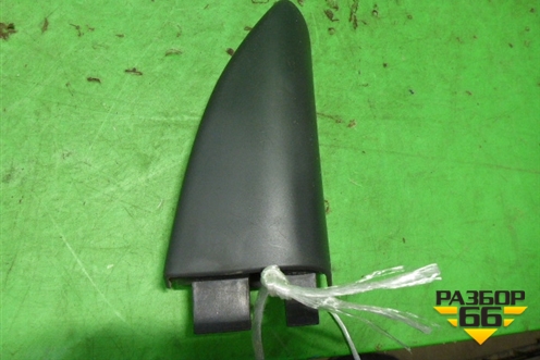 Накладка двери передней правой уголок (9632595477) для Citroen C5 с 2005-2008г (С5)