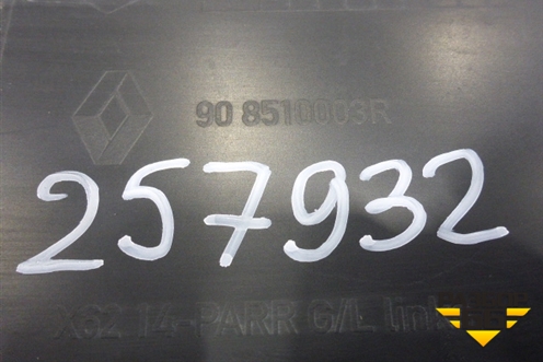 Накладка двери багажника (левая) (908510003R) для Renault Master III с 2010г