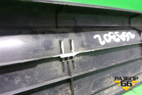 Накладка порога внутренняя переднего правого (MB947232) для Mitsubishi Carisma c 1999-2003г