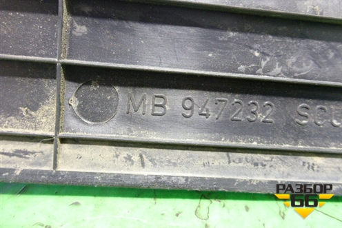 Накладка порога внутренняя переднего правого (MB947232) для Mitsubishi Carisma c 1999-2003г