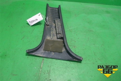 Обшивка стойки центральная нижняя правая (MR381430) для Mitsubishi Carisma c 1999-2003г