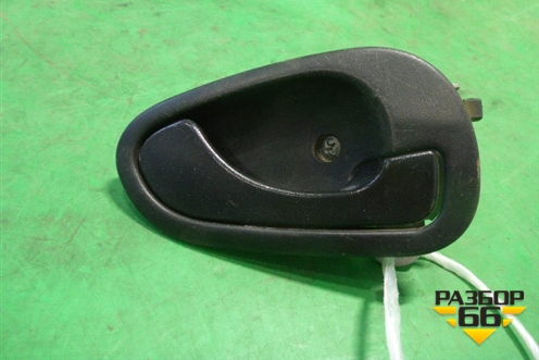 Ручка внутренняя двери передней правой для Mitsubishi Carisma c 1999-2003г