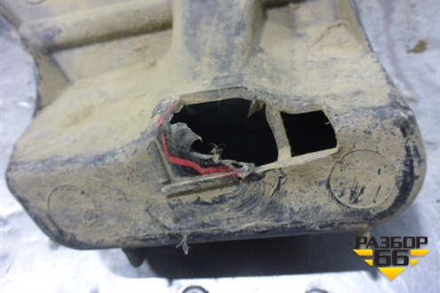 Кронштейн заднего бампера левый (MR910259) для Mitsubishi Carisma c 1999-2003г