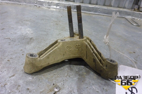 Кронштейн КПП левый (MR222150) для Mitsubishi Carisma c 1999-2003г