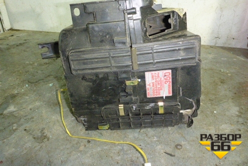 Корпус отопителя (MR568350) для Mitsubishi Pajero Sport с 1996-2008г