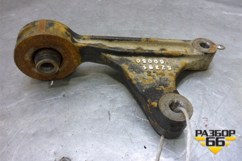 Опора переднего редуктора (правая) (5239160050) для Toyota Land Cruiser (200) с 2008г
