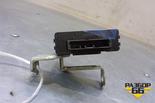 Блок электронный (8922733020) для Toyota Camry V50 с 2011-2018г