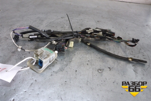 Проводка двери багажника для Toyota Auris с 2006-2012г