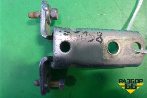 Петля двери задней правой нижняя (MR302270) для Mitsubishi Lancer-9  с 2003-2008г