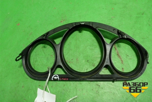 Накладка на щиток приборов (MN108455) для Mitsubishi Colt с 2004г