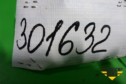Обшивка стойки центральная верхняя левая (7211A067ZZ) для Mitsubishi Colt с 2004г