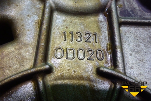 Крышка двигателя передняя (1.8л 1ZZ) (113210D020) для Toyota Avensis с 2003-2009г