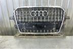 Решетка радиатора (после 2012г под парктроник) (8R0853651R) для Audi Q5 c 2008-2017г