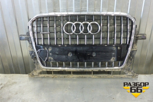 Решетка радиатора (после 2012г под парктроник) (8R0853651R) для Audi Q5 c 2008-2017г