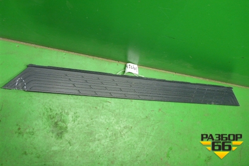 Накладка подножки левой (7656A057) для Mitsubishi Pajero/Montero с 2007г