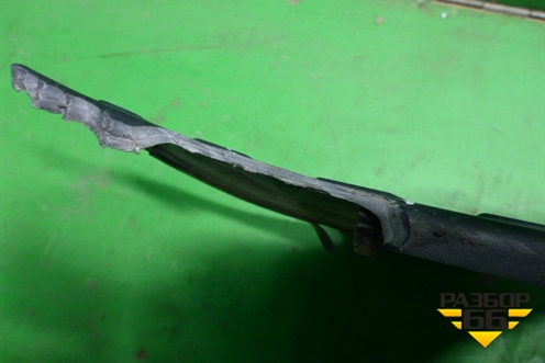 Накладка подножки левой (7656A057) для Mitsubishi Pajero/Montero с 2007г