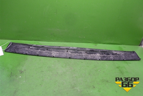 Накладка заднего бампера (до 2012г) (5216260040) для Toyota Land Cruiser (200) с 2008г