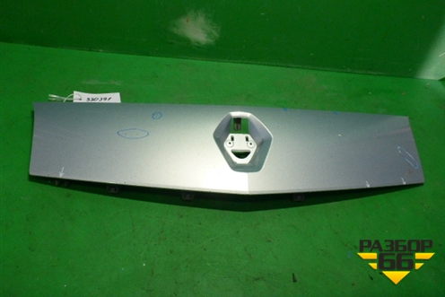 Решетка радиатора (до 2013г) (8200499017) для Renault Kangoo с 2008г