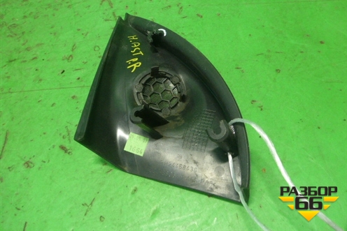 Накладка двери передней правой уголок (330188061) для Opel Astra H с 2004-2015г