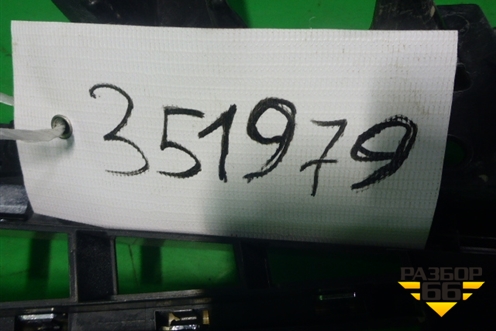 Решетка радиатора (после 2012г под парктроник) (8R0853651R) для Audi Q5 c 2008-2017г (Ку 5)