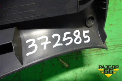 Обшивка стойки центральная верхняя левая (7211A067ZZ) для Mitsubishi Colt с 2004г