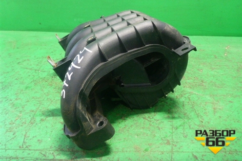 Коллектор впускной (1.3л 4A90) (MN143823) для Mitsubishi Colt с 2004г