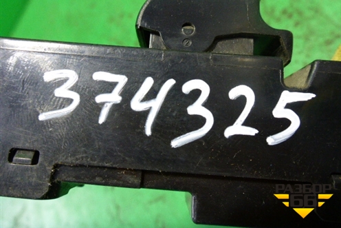 Кнопка стеклоподъёмника (передняя правая) (MR587955) для Mitsubishi L 200 c 2006-2015г