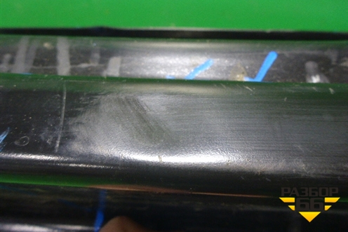 Усилитель заднего бампера (7P0807309A) для Volkswagen Touareg с 2010-2018г (Туарег)