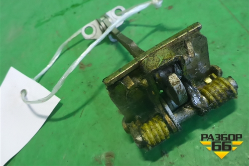 Ограничитель двери передней левой для Citroen C5 с 2005-2008г (С5)