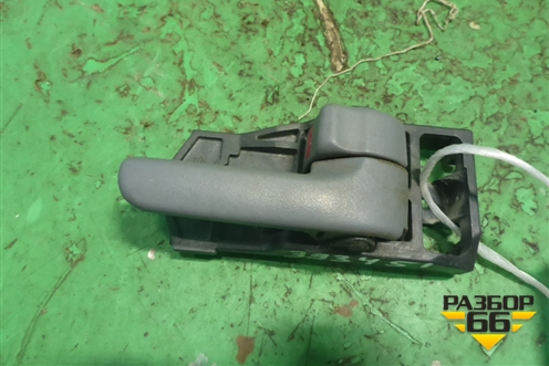 Ручка внутренняя двери передней правой для Toyota Rav-4 с 2000-2005г