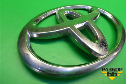 Эмблема на крышку багажника (9097502063) для Toyota Camry V70 с 2017г